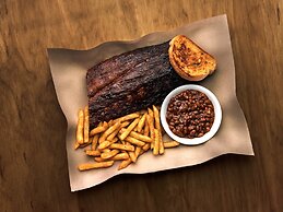 Thousand Hills Resort Hotel