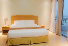 Tropical Plaza Apartments