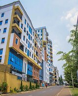 Tropical Plaza Apartments