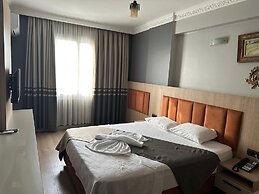 Metros Hotel