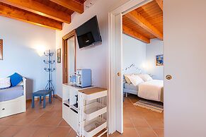 Il Laghello Wood House