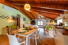 Il Laghello Wood House