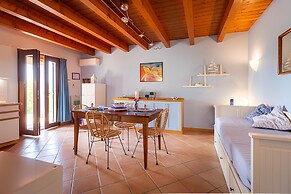 Il Laghello Wood House