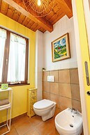 Il Laghello Wood House