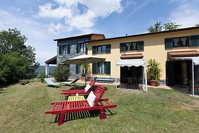 Il Laghello Wood House