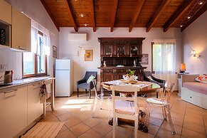 Il Laghello Wood House