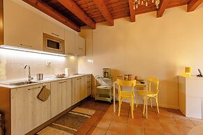 Il Laghello Wood House