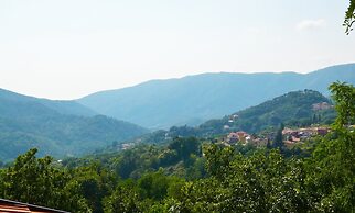 Il Laghello Wood House