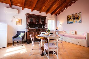 Il Laghello Wood House