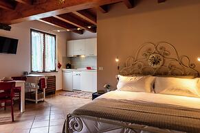 Il Laghello Wood House