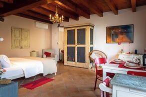 Il Laghello Wood House