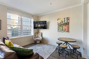 Cozy Studio Near French Quarter