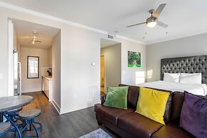 Cozy Studio Near French Quarter