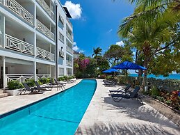 Beachfront luxury modern 2-bed apt with pool by BSL Rentals