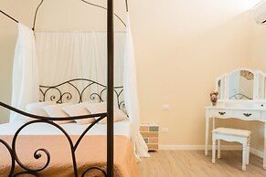 Romantic Escape in the 400s