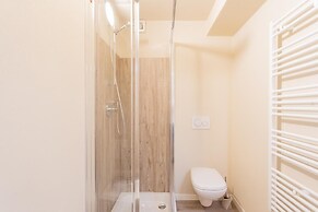 Romantic Escape in the 400s