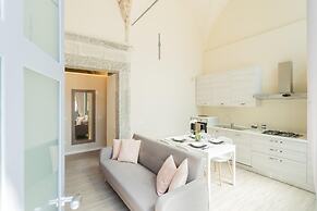 Romantic Escape in the 400s