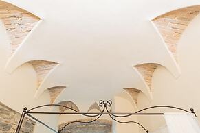 Romantic Escape in the 400s