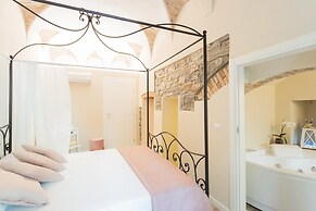 Romantic Escape in the 400s