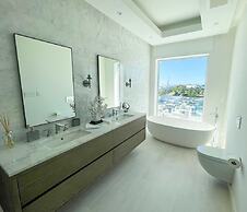Palm Cay Beach Club & Marina