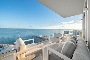 Palm Cay Beach Club & Marina