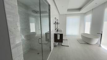 Palm Cay Marina, Resort & Spa