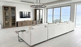 Palm Cay Beach Club & Marina