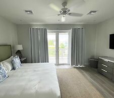 Palm Cay Beach Club & Marina