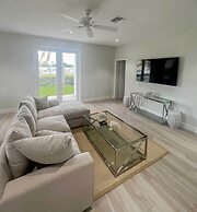 Palm Cay Beach Club & Marina