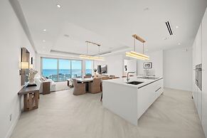 Palm Cay Beach Club & Marina