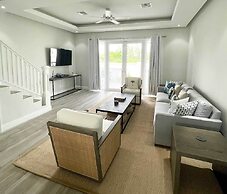 Palm Cay Beach Club & Marina