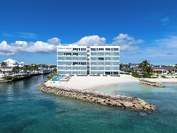 Palm Cay Beach Club & Marina