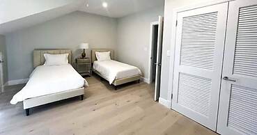 Palm Cay Beach Club & Marina