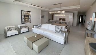 Palm Cay Beach Club & Marina