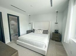 Palm Cay Beach Club & Marina
