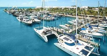 Palm Cay Beach Club & Marina