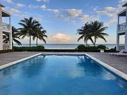 Palm Cay Beach Club & Marina