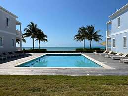 Palm Cay Beach Club & Marina