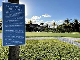 Palm Cay Beach Club & Marina