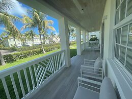Palm Cay Beach Club & Marina