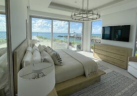 Palm Cay Beach Club & Marina