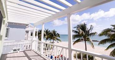 Palm Cay Beach Club & Marina