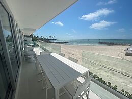 Palm Cay Beach Club & Marina