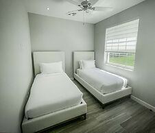 Palm Cay Beach Club & Marina