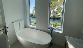 Palm Cay Beach Club & Marina