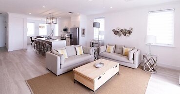 Palm Cay Beach Club & Marina