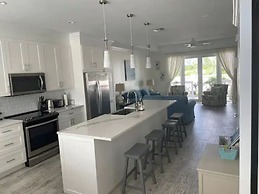 Palm Cay Beach Club & Marina