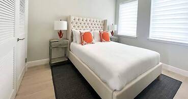 Palm Cay Beach Club & Marina