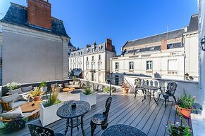 Hôtel Corneille - Entrée autonome, réception en ligne -Encore Mieux