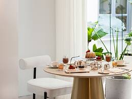 The Dolli At Acropolis, A Hotel To Live